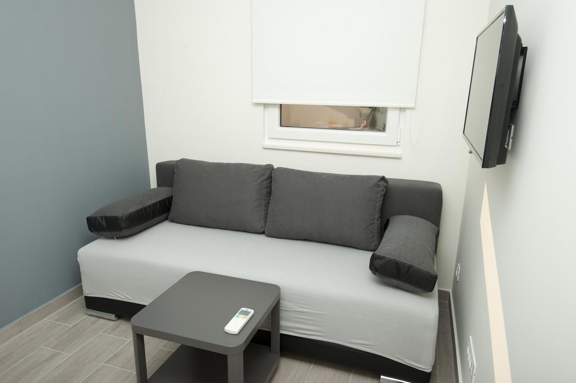 Seaside Luxury Suites Подстрана Номер фото