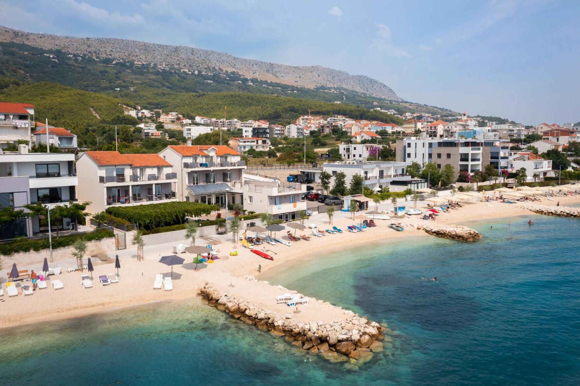 Seaside Luxury Suites Подстрана Экстерьер фото