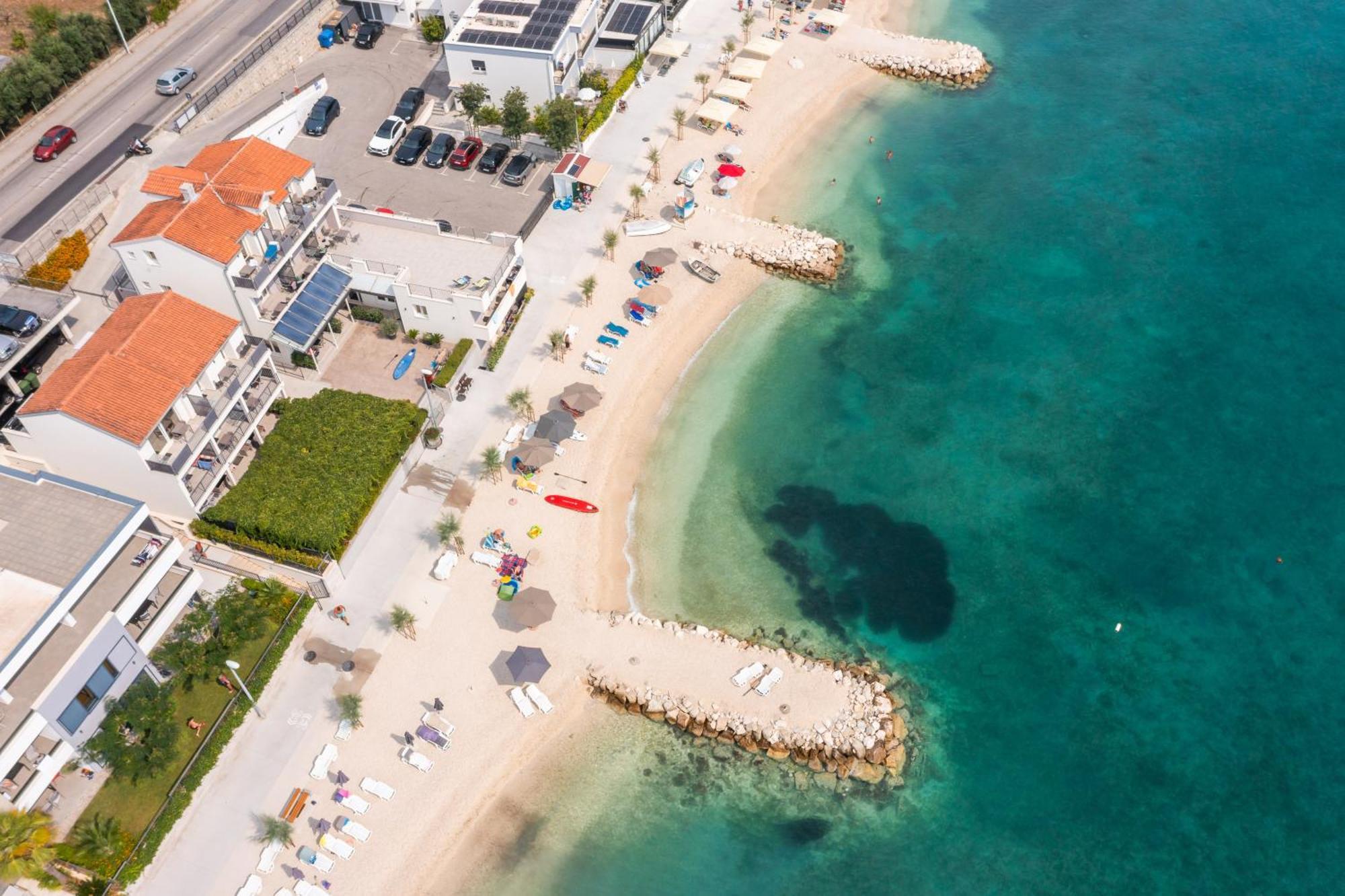 Seaside Luxury Suites Подстрана Экстерьер фото