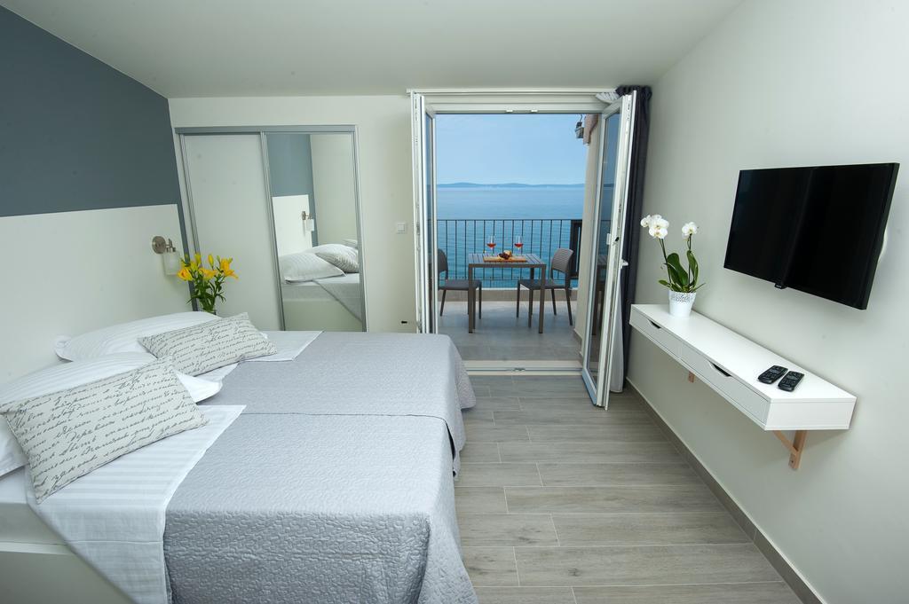 Seaside Luxury Suites Подстрана Экстерьер фото