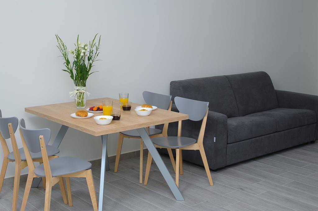 Seaside Luxury Suites Подстрана Экстерьер фото