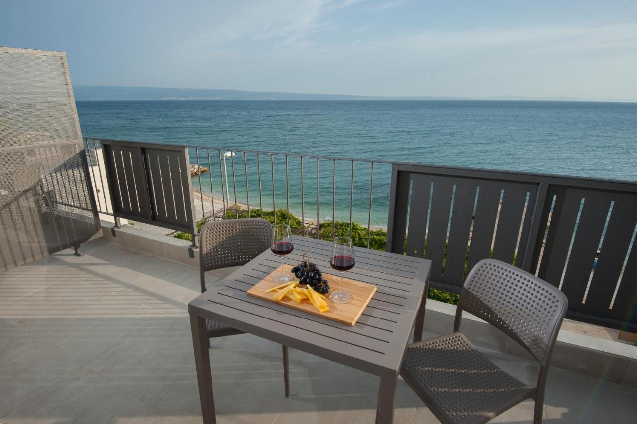 Seaside Luxury Suites Подстрана Экстерьер фото